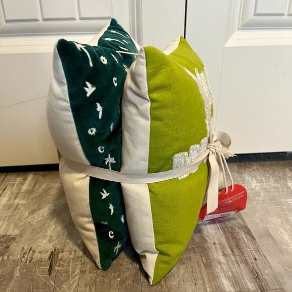 NWT Opalhouse pillow set: grow with the flow - Picture 5 of 6